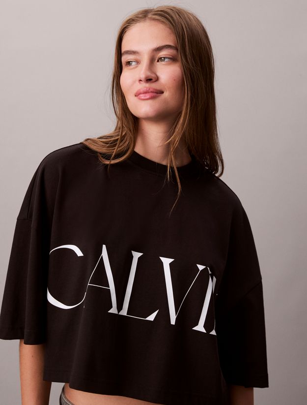 Cropped Graphic Logo T-shirt