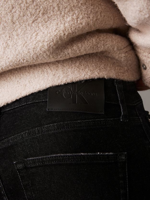 Standard Straight Jeans