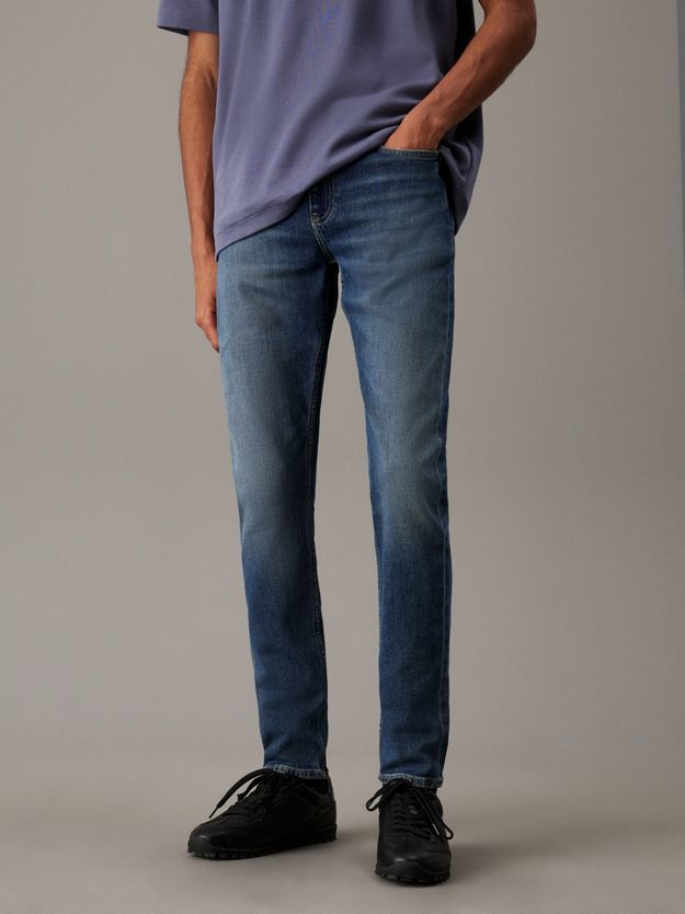 Slim Tapered Jeans
