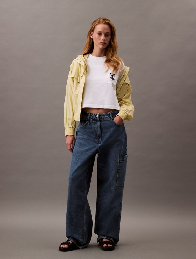 Cropped Shield Logo T-shirt