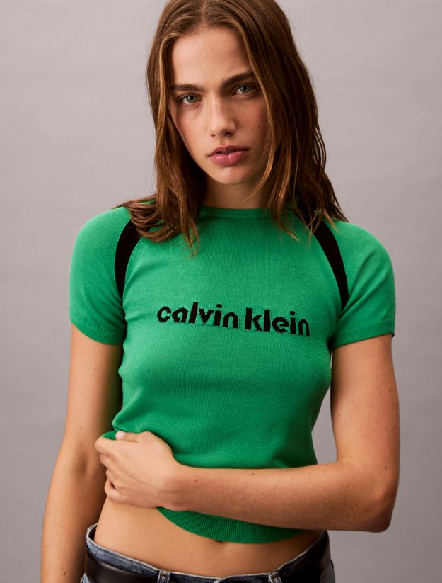 Contrast Logo Graphic Slim T-Shirt