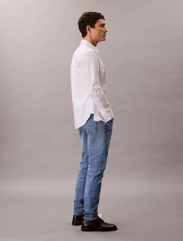 Slim Tapered Jeans