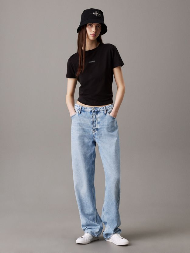 Slim Cropped Badge T-shirt