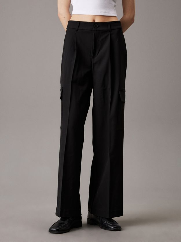 Relaxed Tailored Cargo Trousers