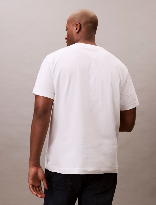 Plus Size Badge T-shirt