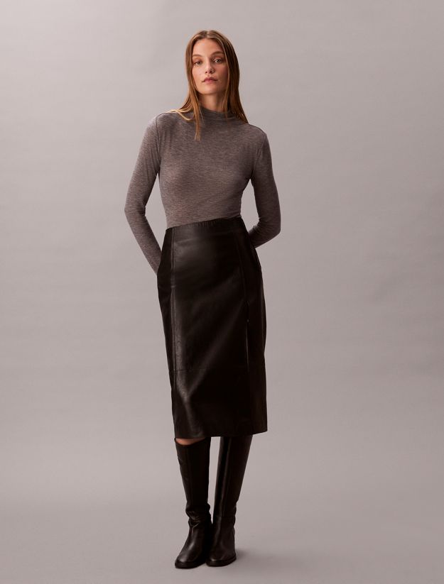 Slim Mock Neck Top
