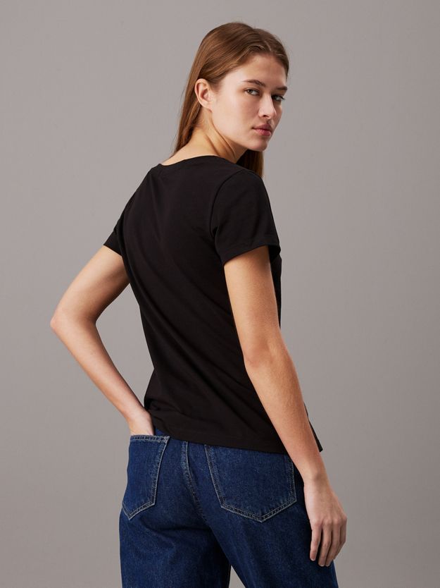 Slim V-Neck T-shirt