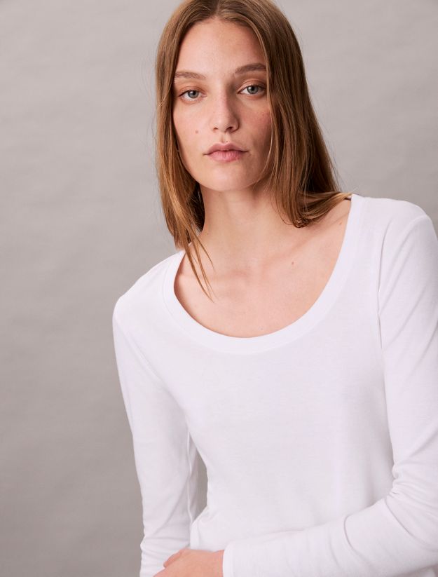 Scoop Neck Top