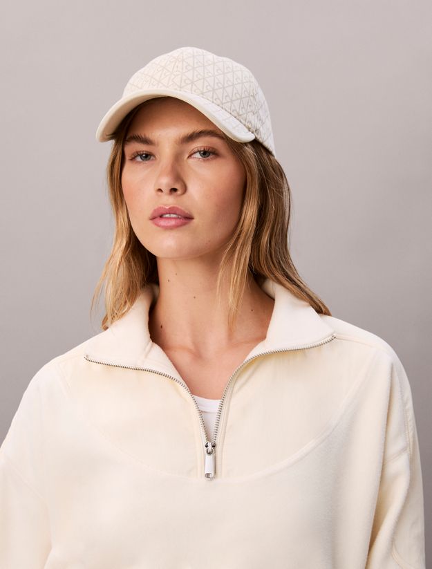 Cotton Twill Adjustable Emblem Logo Cap