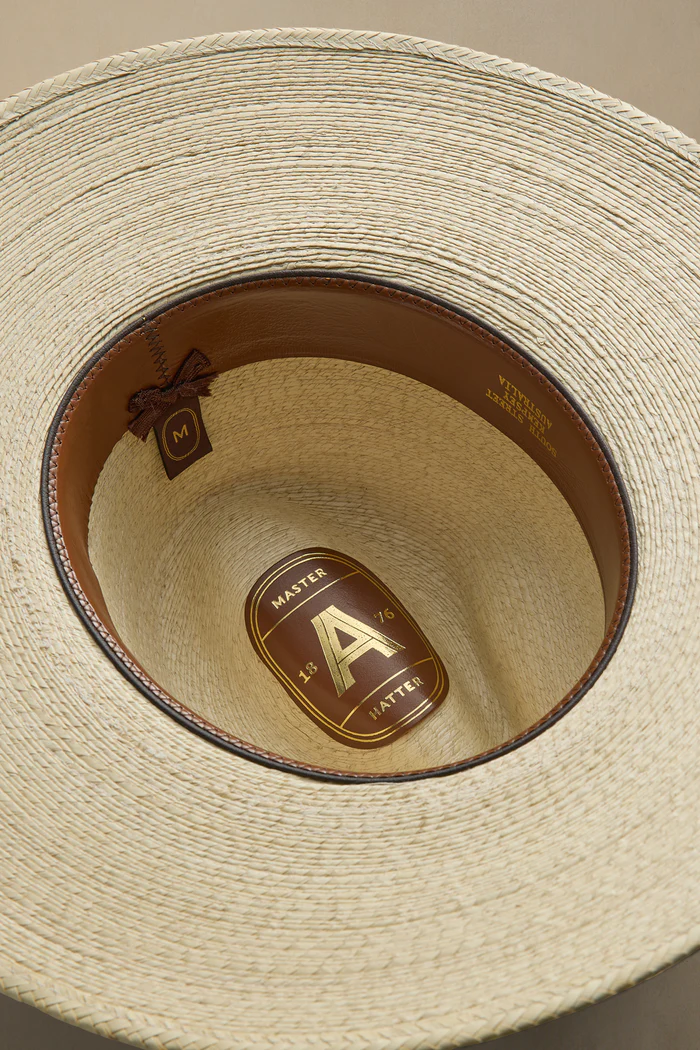 Straw Eyre Extra Dark Toast Light Toast