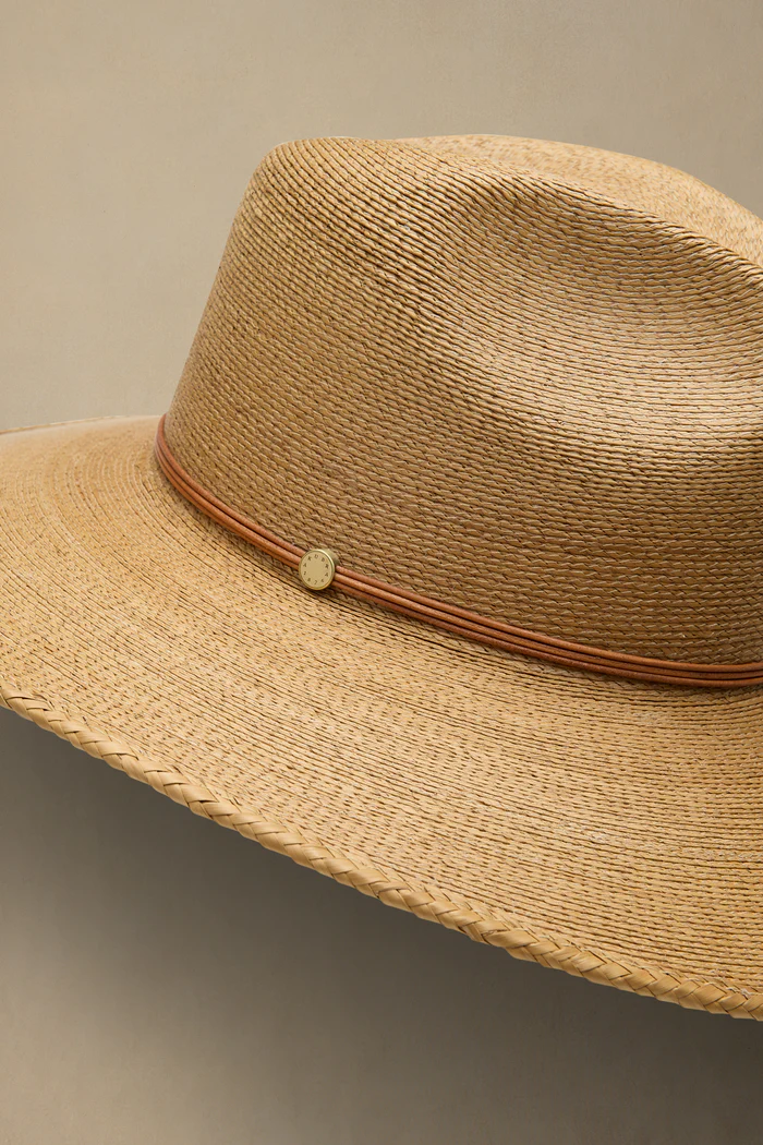 Straw Cape Light Toast  DarkToast