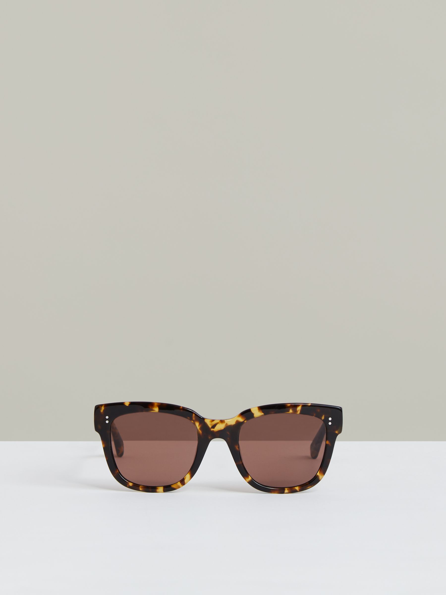 MESSYWEEKEND Square Frame Sunglasses in Brown