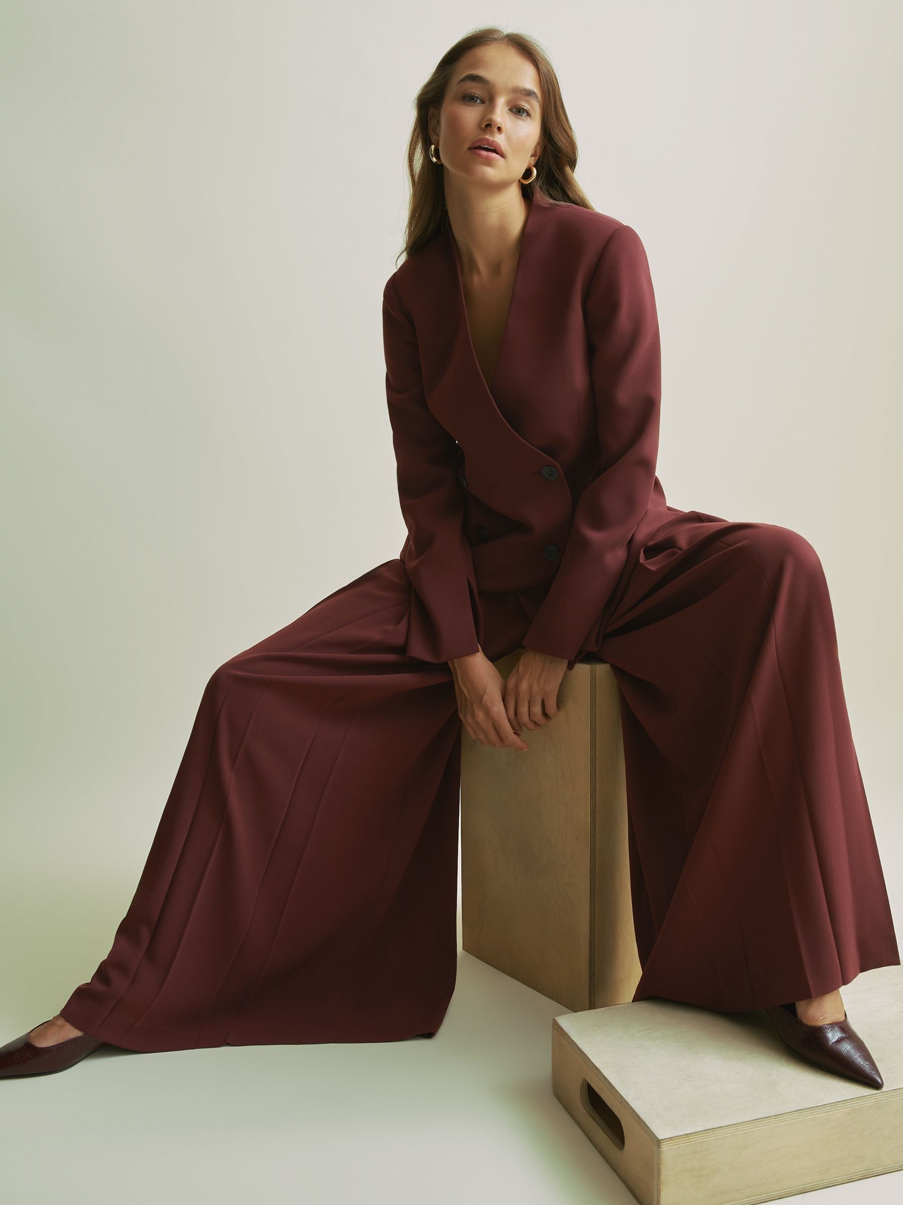 Florere Burgundy Collarless Double Breasted Blazer in Burgundy