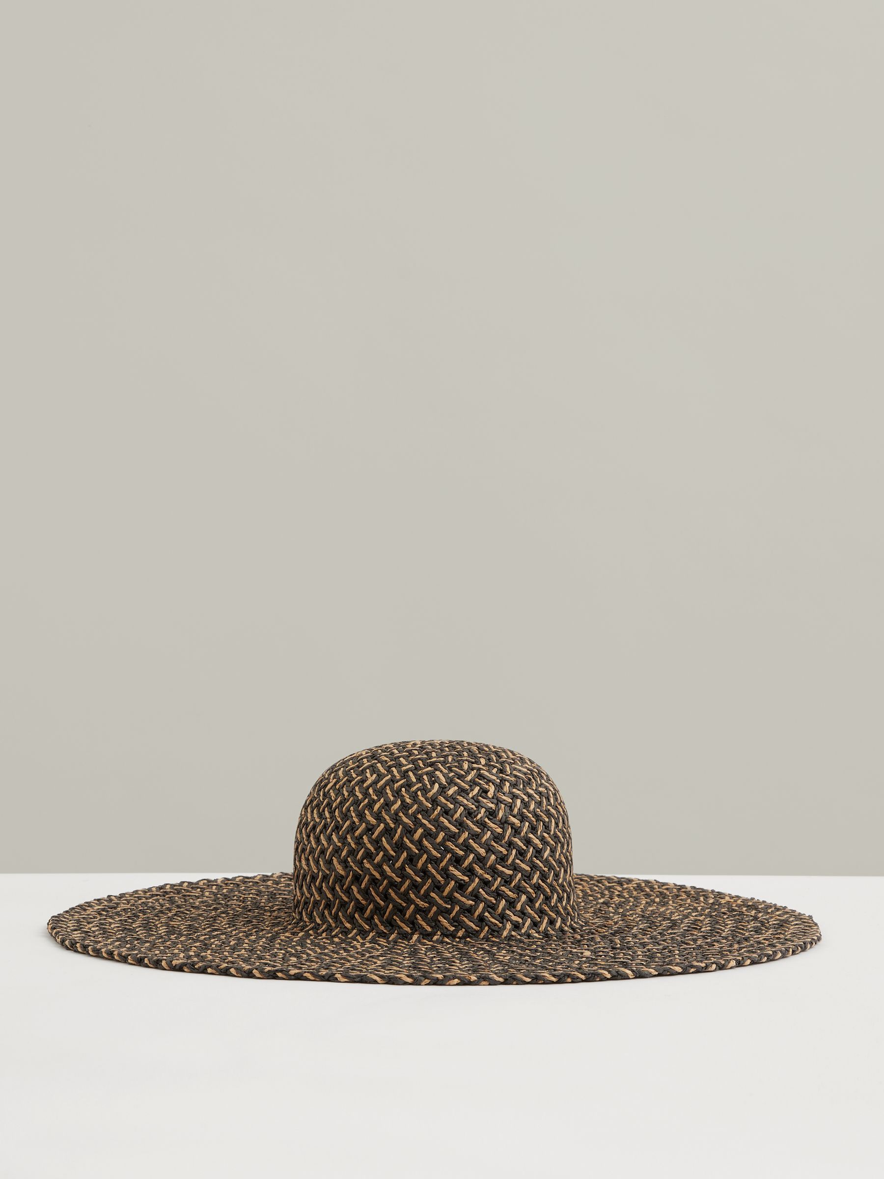 Straw Basket-Weave Sun Hat in Black/Natural