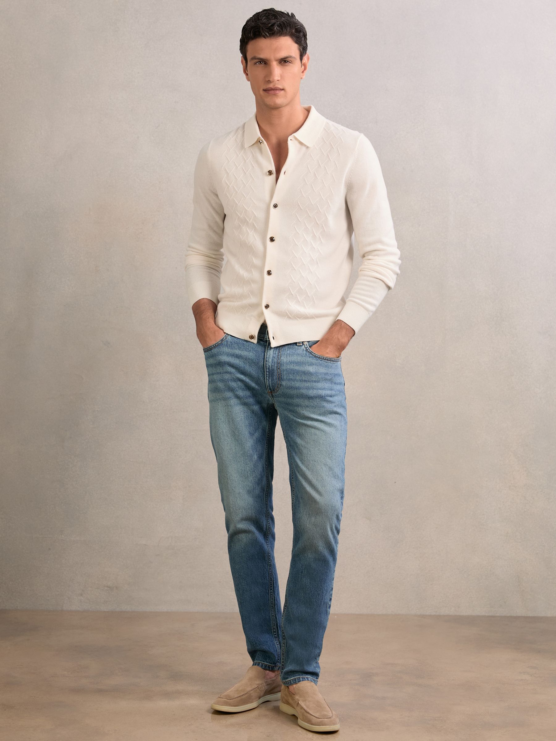 Wool V-Stitch Button-Through Cardigan in Off White