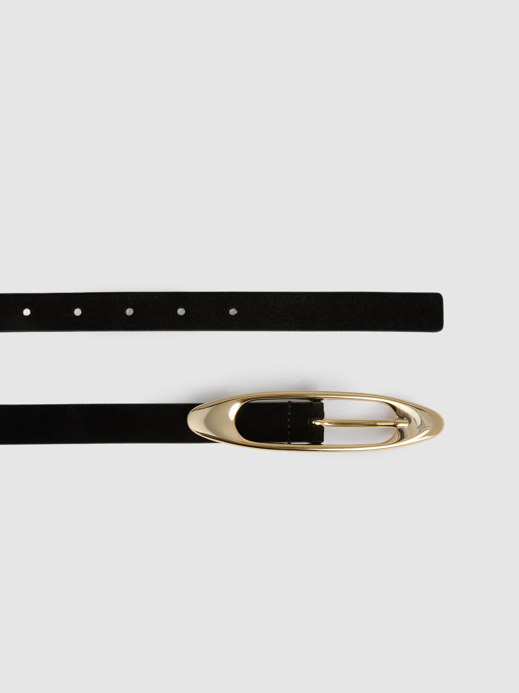 Leather Oval-Buckle Belt in Black
