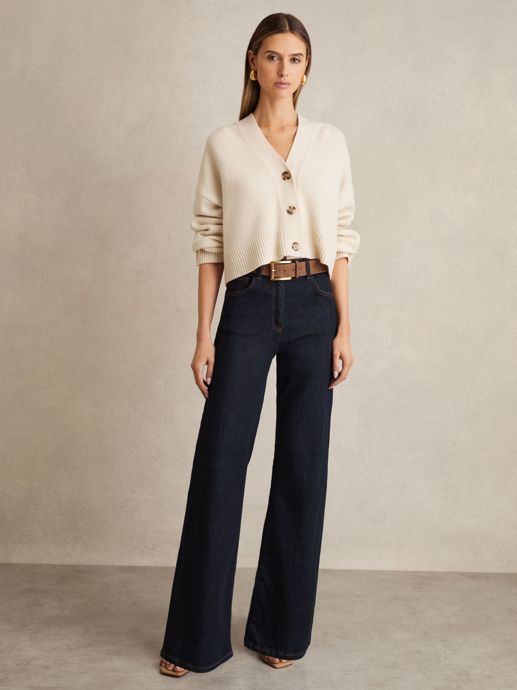 Wool-Cashmere Cropped Cardigan in Cream