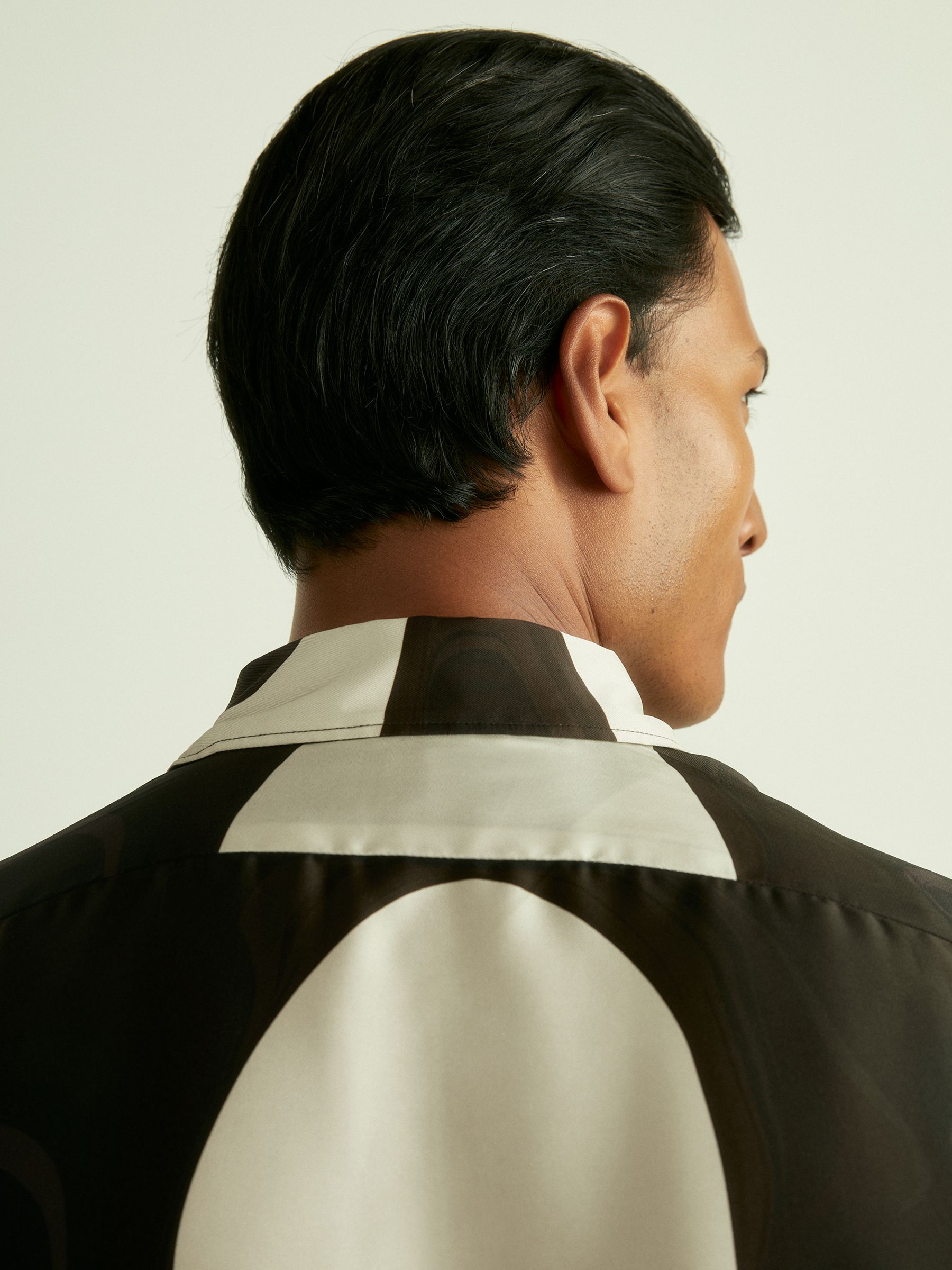 Abstract-Print Poplin Shirt in Chocolate Brown