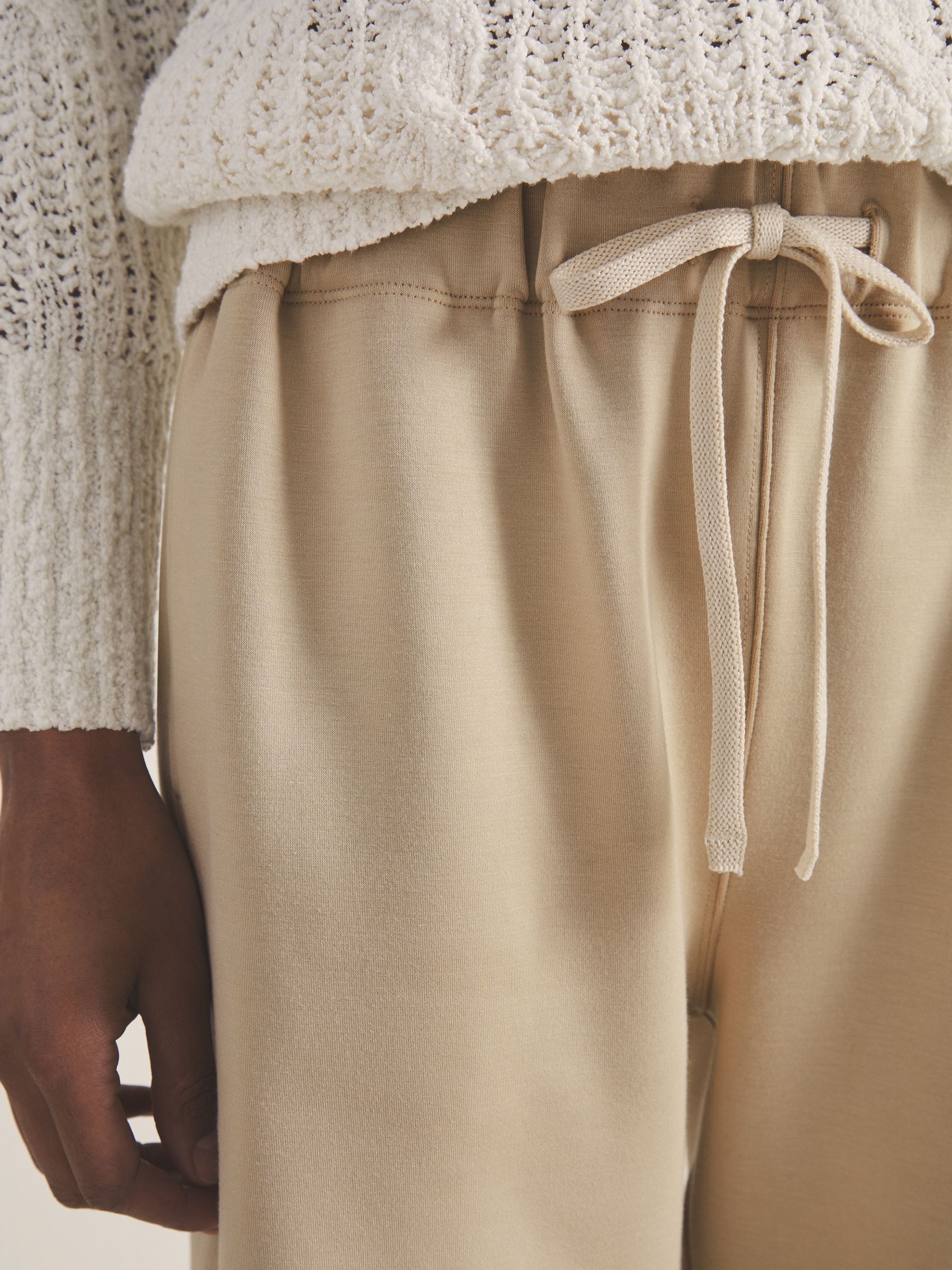 Reiss | Les 100 Ciels Jersey Shorts in Sage