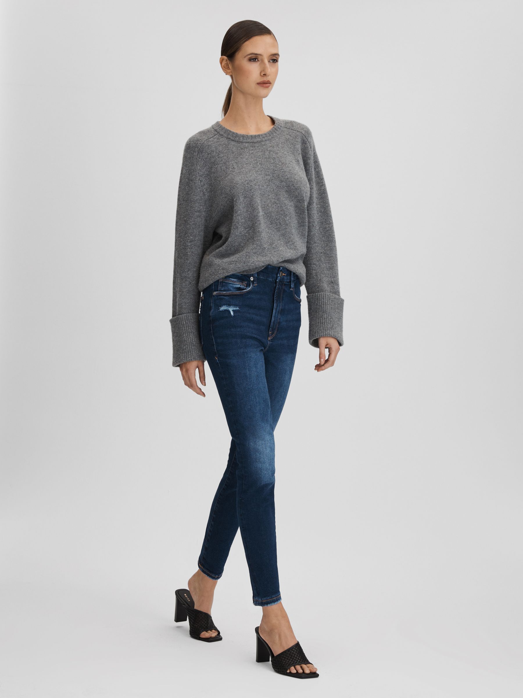 Good American Always Fits Cropped Skinny Jeans in Indigo