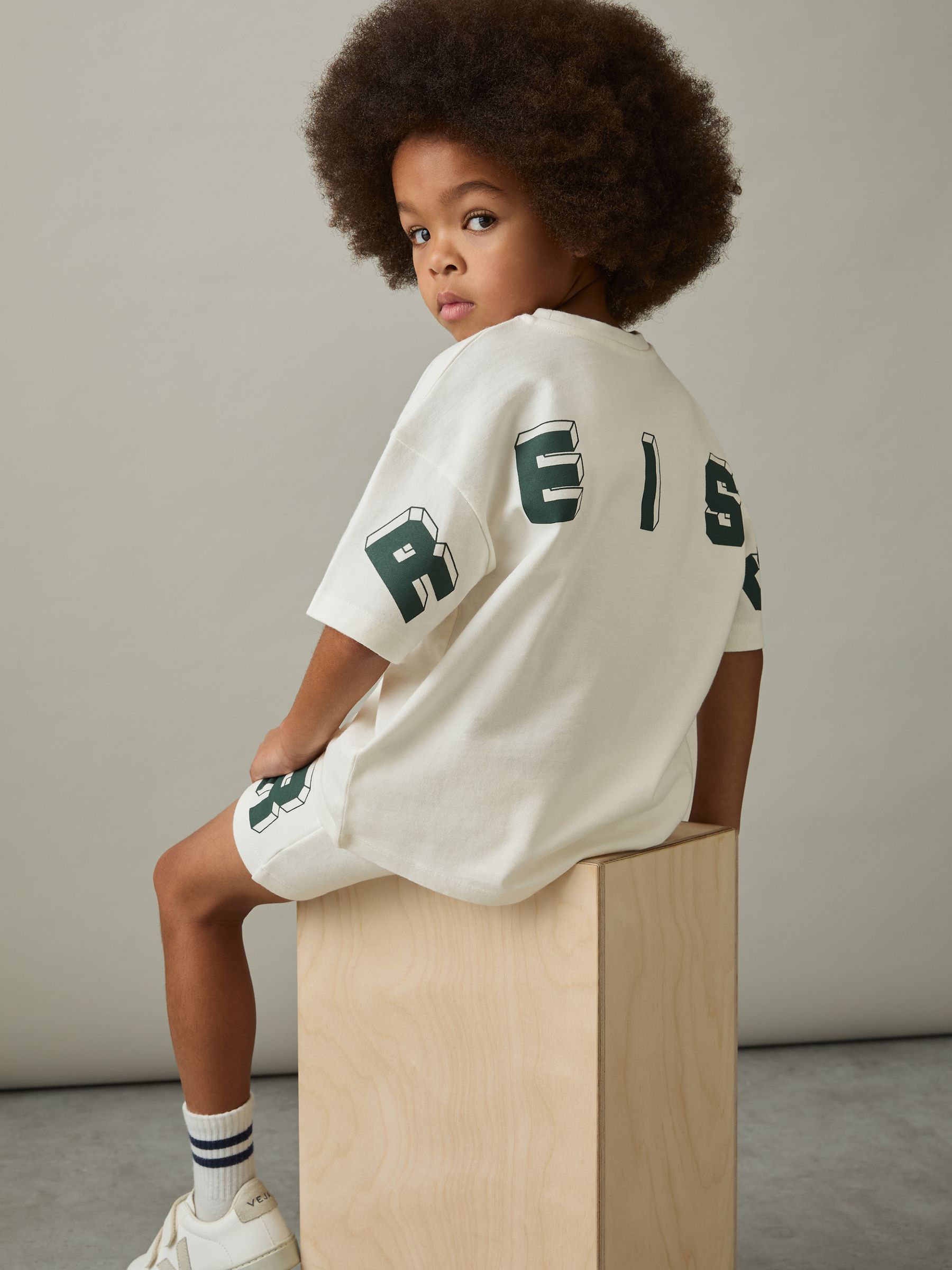 13-14 yrs Cotton Block-Logo Oversized T-Shirt in Off White/Green