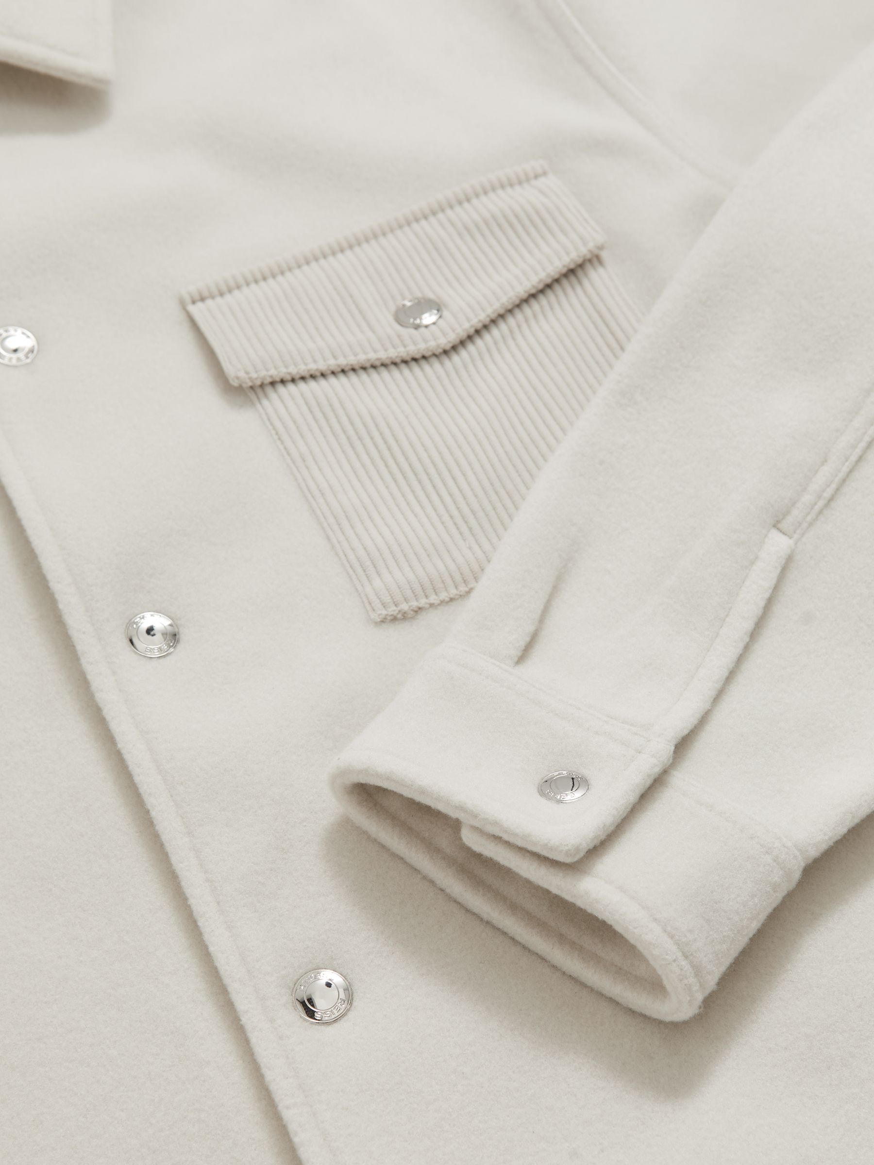 Corduroy-Pocket Press-Stud Overshirt in Off White