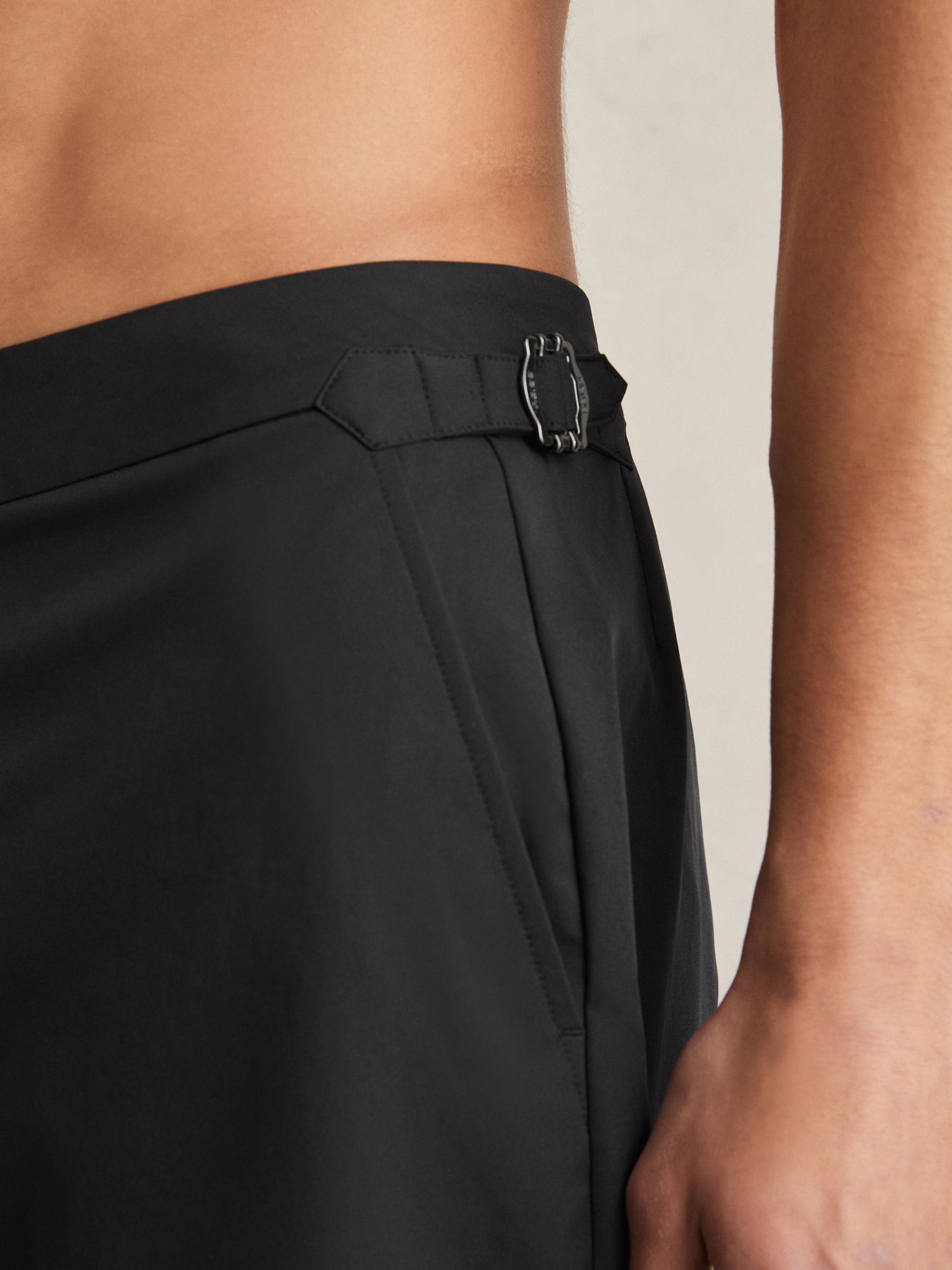 Side-Adjuster Swim Shorts in Black