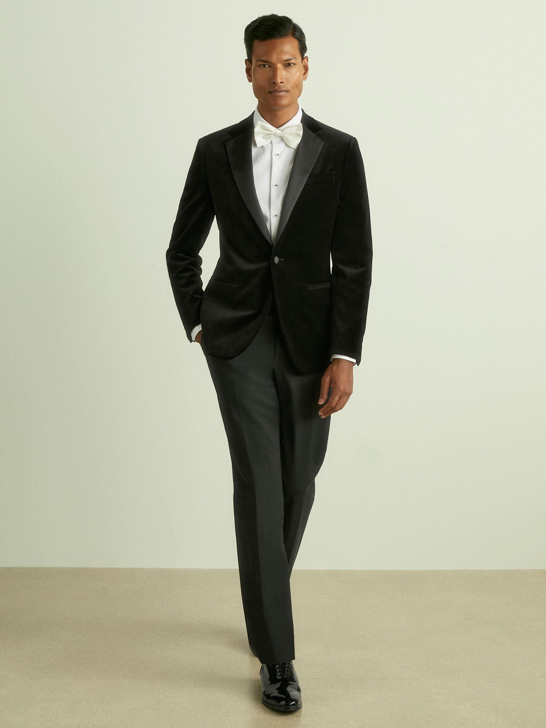 Velvet Single Breasted Slim Fit Jacket in Black