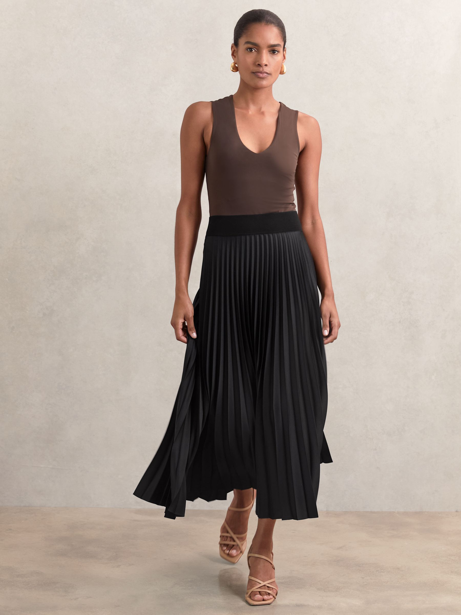 Pleated Midi Skirt in Black