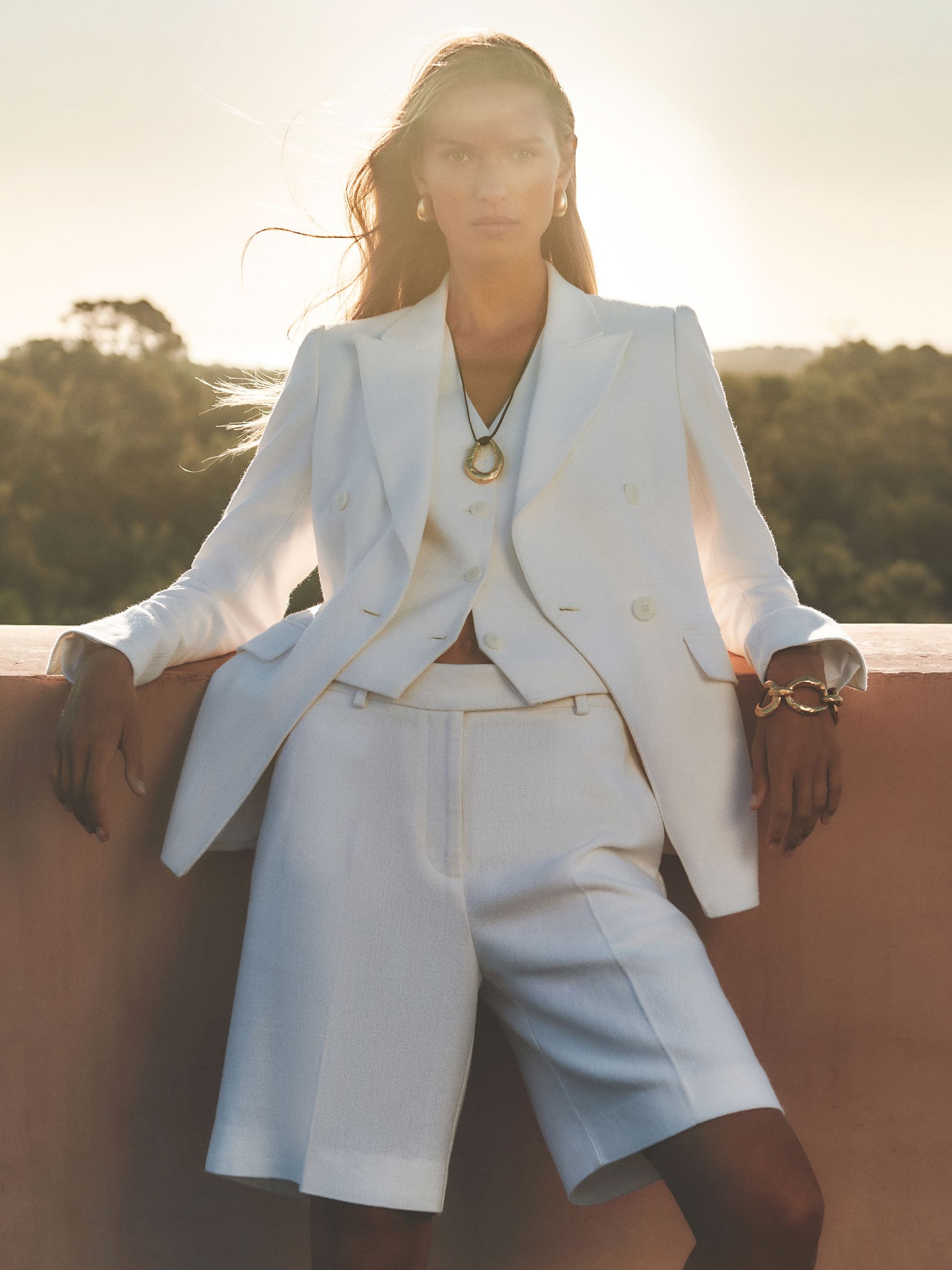 Linen-Blend Bermuda Shorts in White
