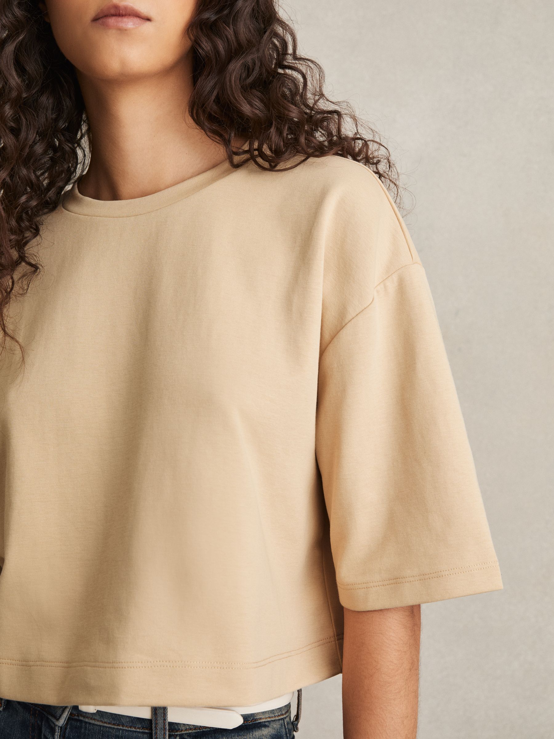 Stretch-Cotton Cropped T-Shirt in Sand