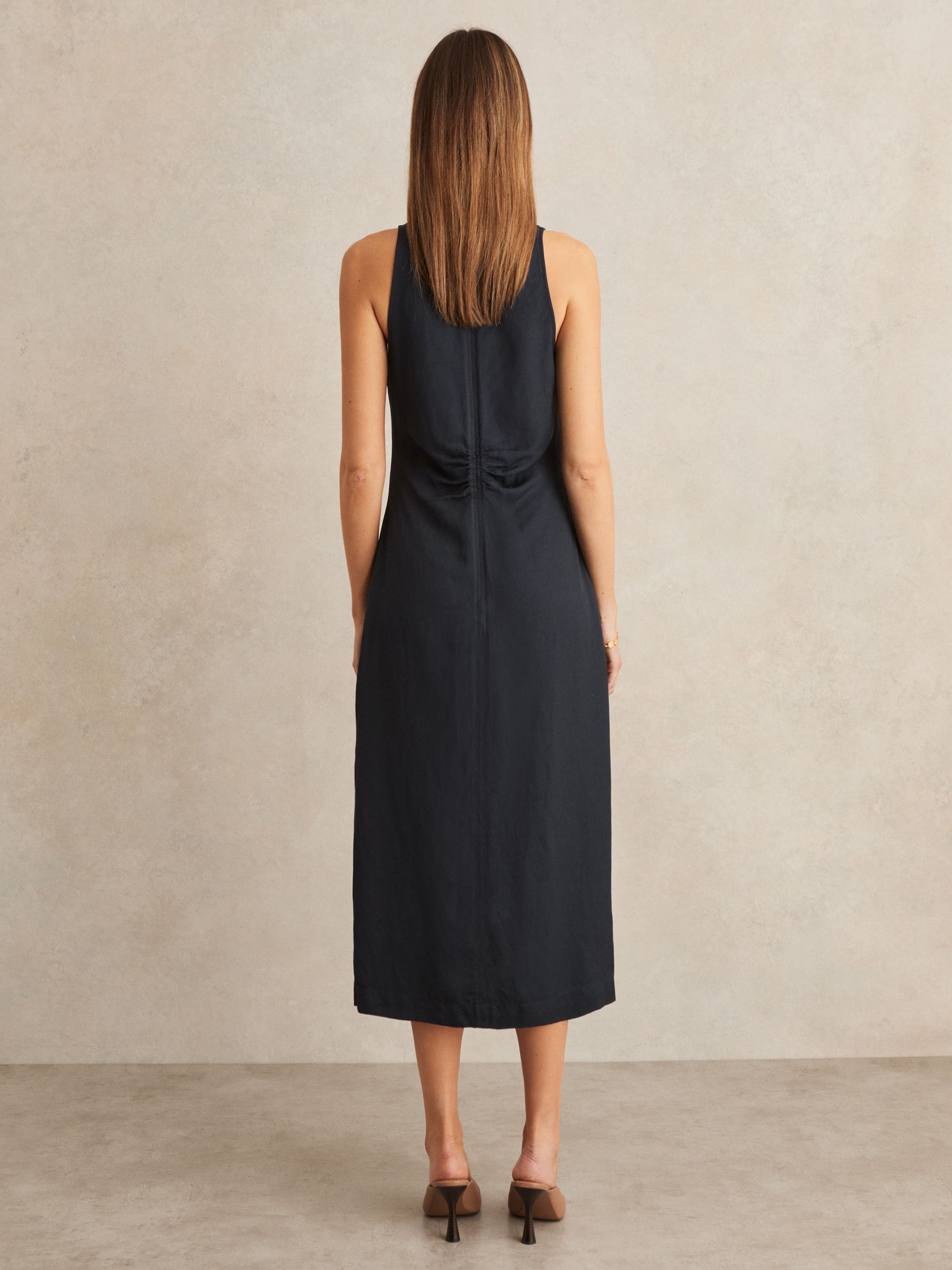 Petite Ruched Sleeveless Midi Dress With Linen in Navy