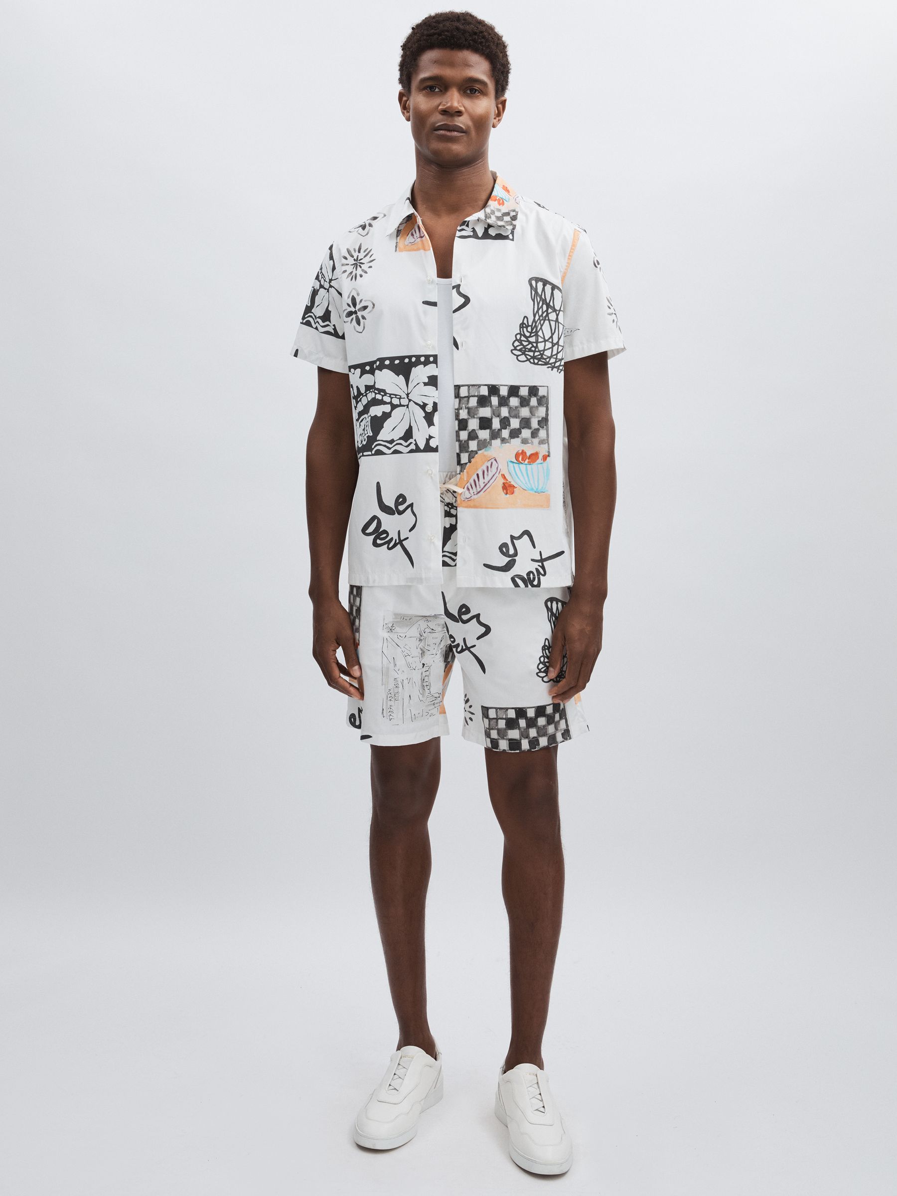 Les Deux Cotton Graphic-Print Shirt in Ivory Print