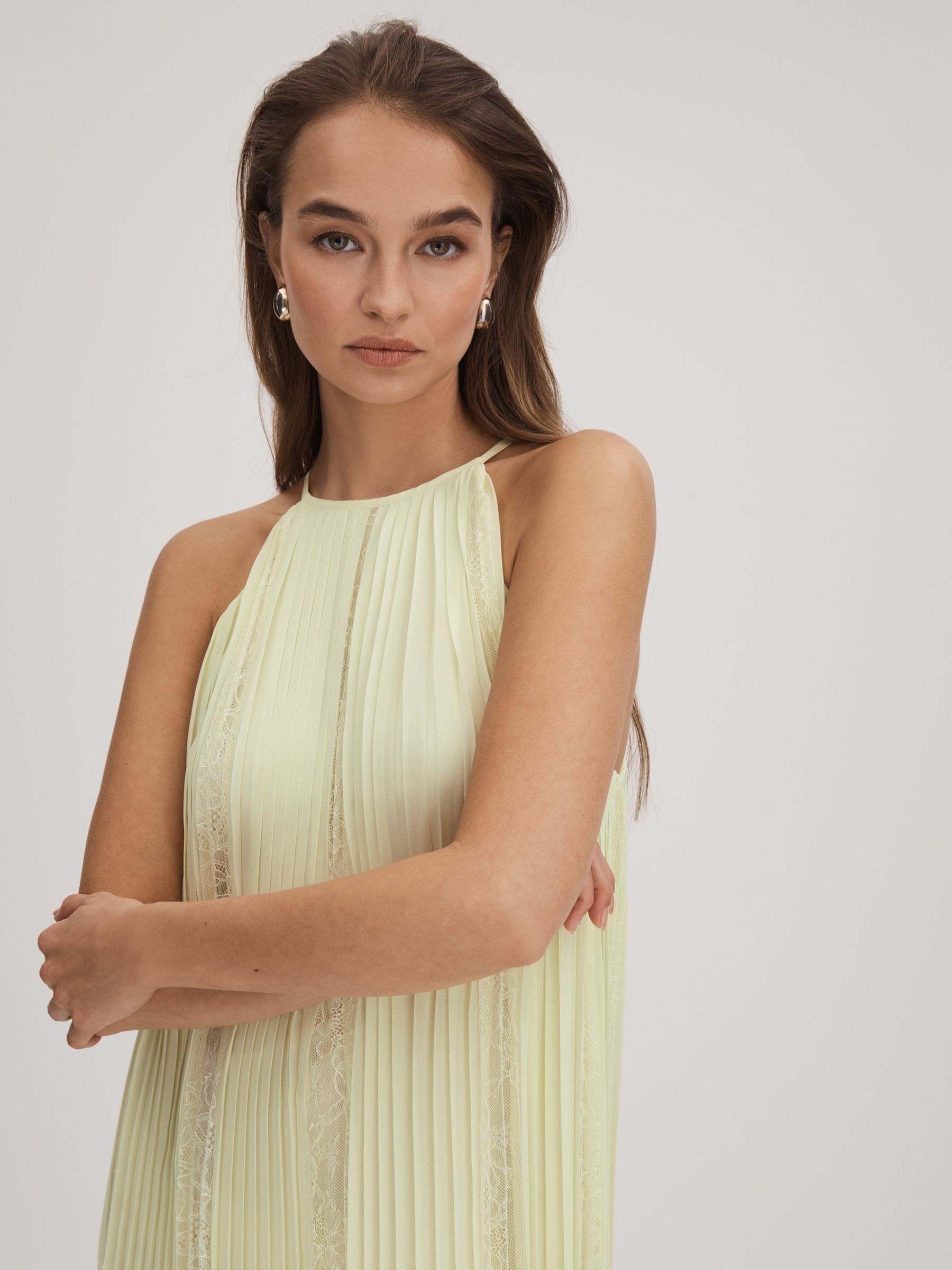 Florere Lace Pleated Maxi Dress in Pale Green