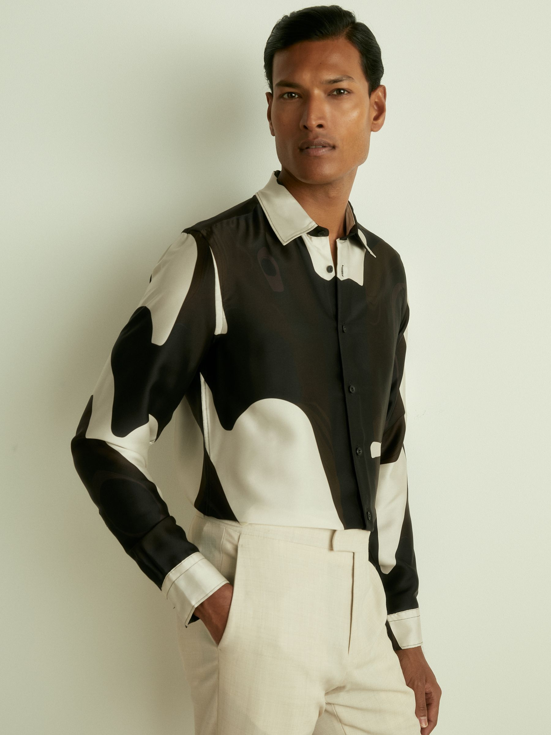 Abstract-Print Poplin Shirt in Chocolate Brown