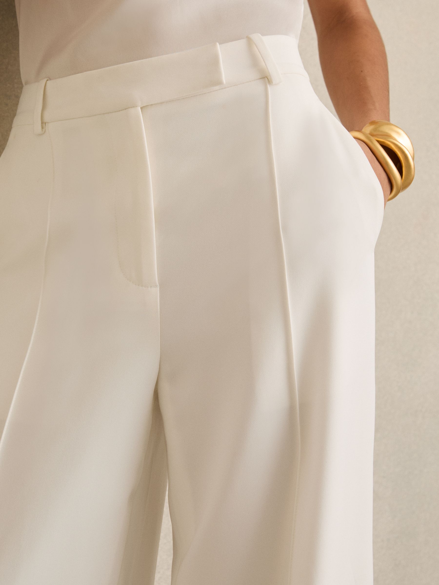 Petite Crepe Wide-Leg Tailored Trousers in White