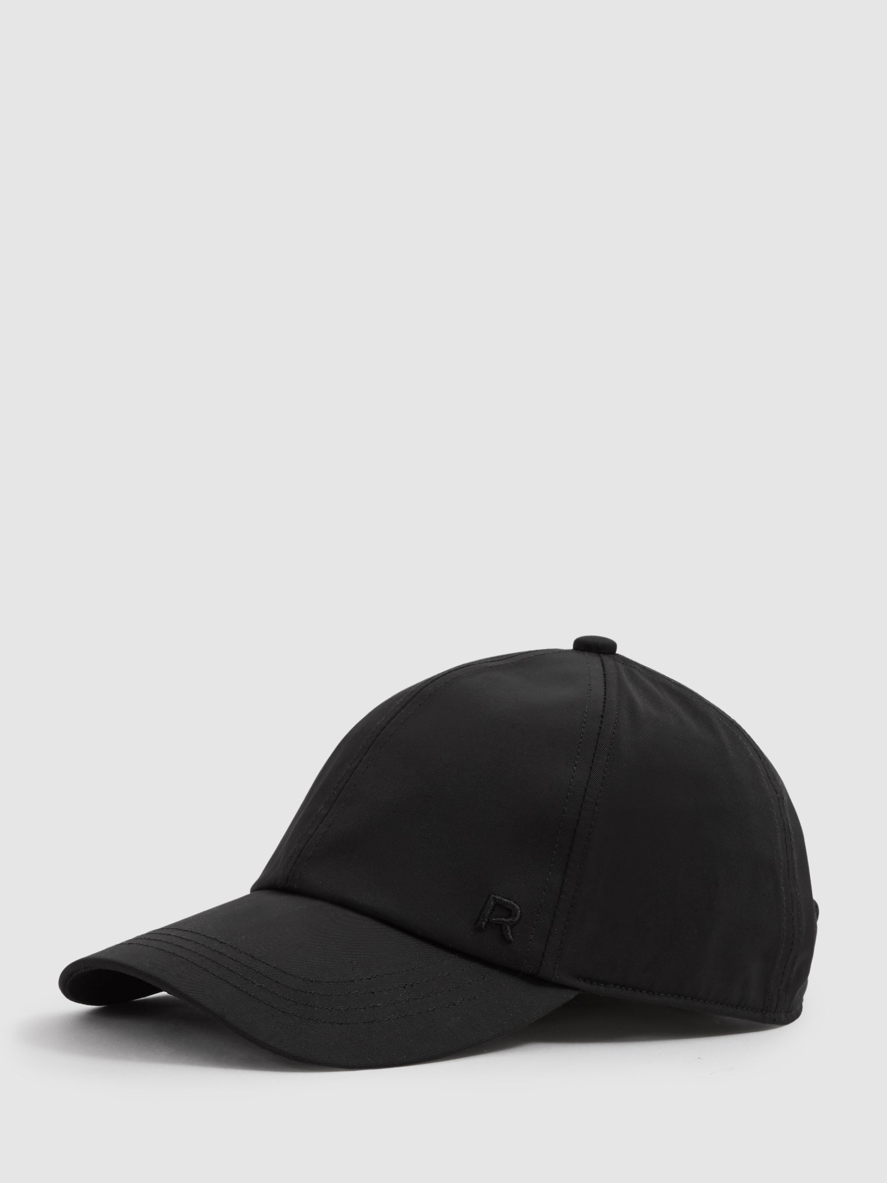 Logo-Embroidered Baseball Cap in Black