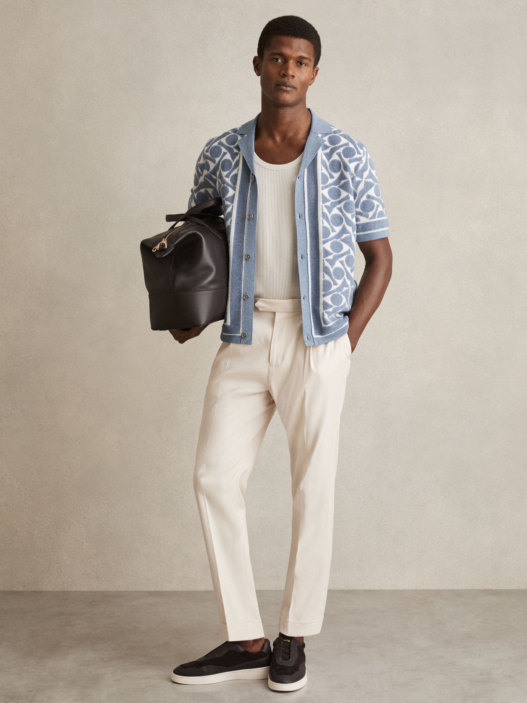 Abstract Pattern Towelling Shirt in Soft Blue/White