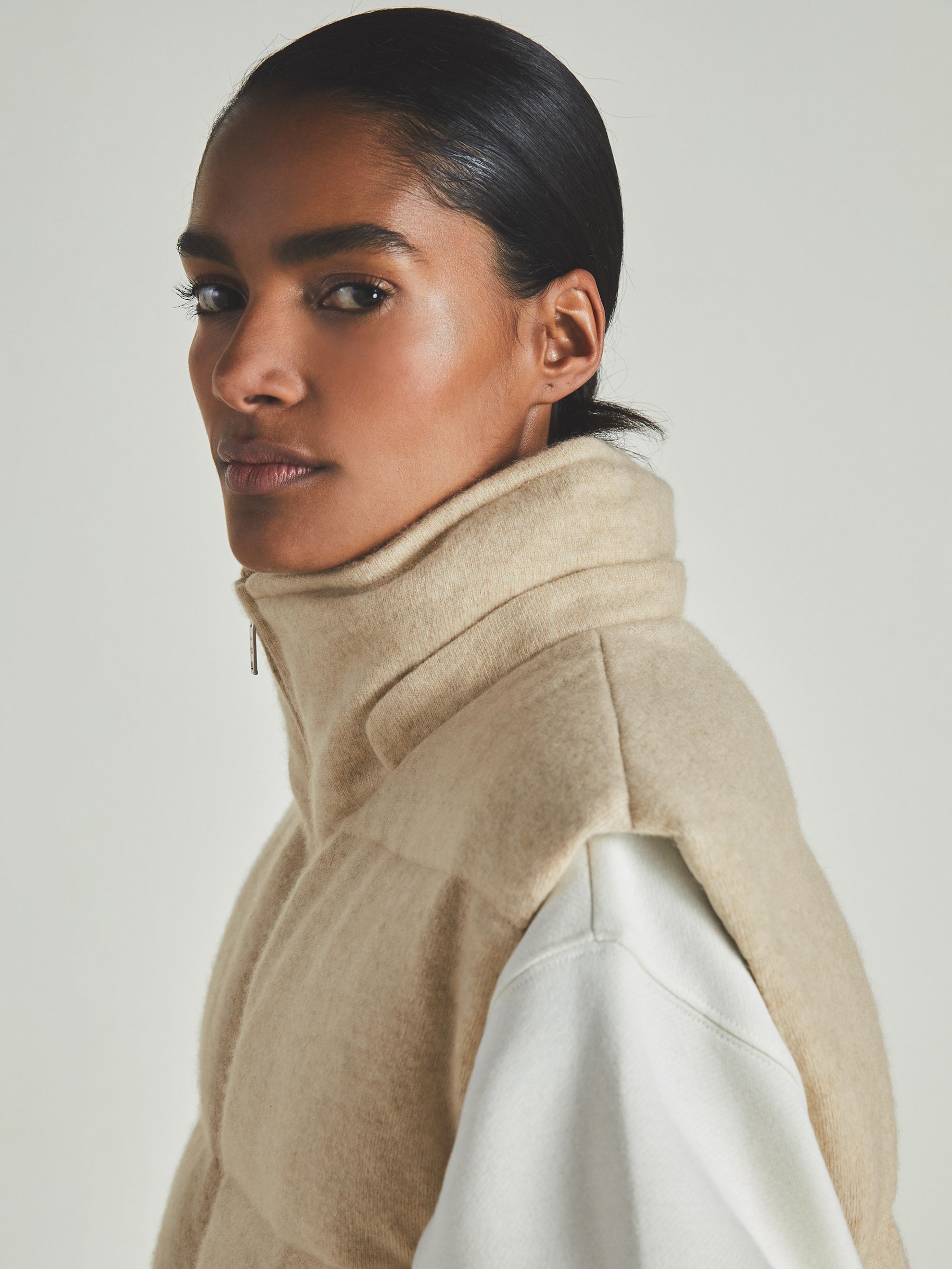 Reiss | Les 100 Ciels Brushed-Cashmere Down Gilet in Stone
