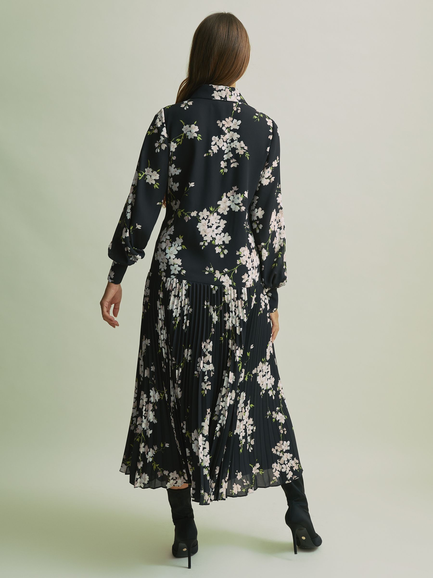 Florere Dropped Waist Shirt Midi Dress in Black