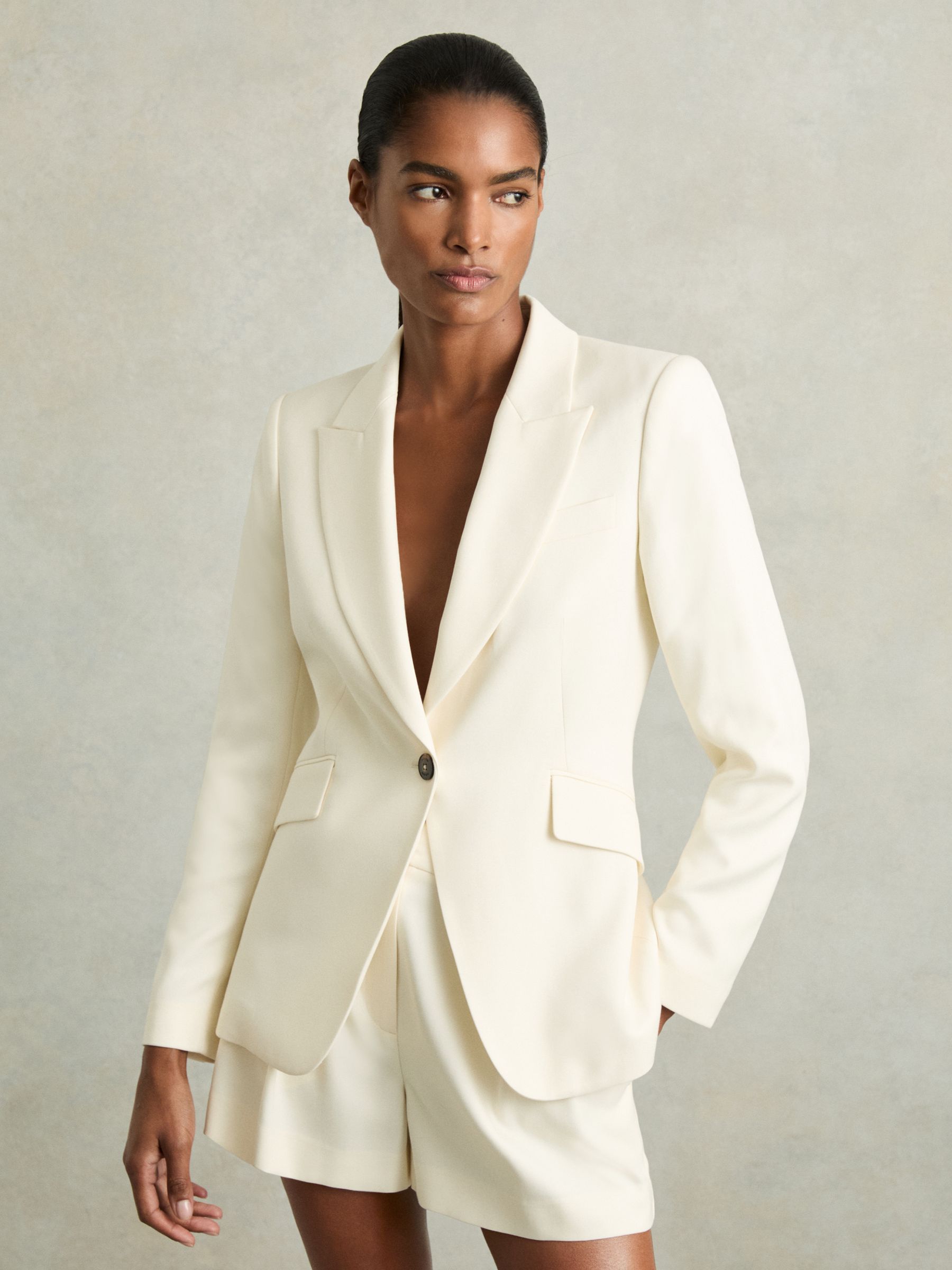 Petite Single-Breasted Peak-Lapel Tailored Blazer in Cream