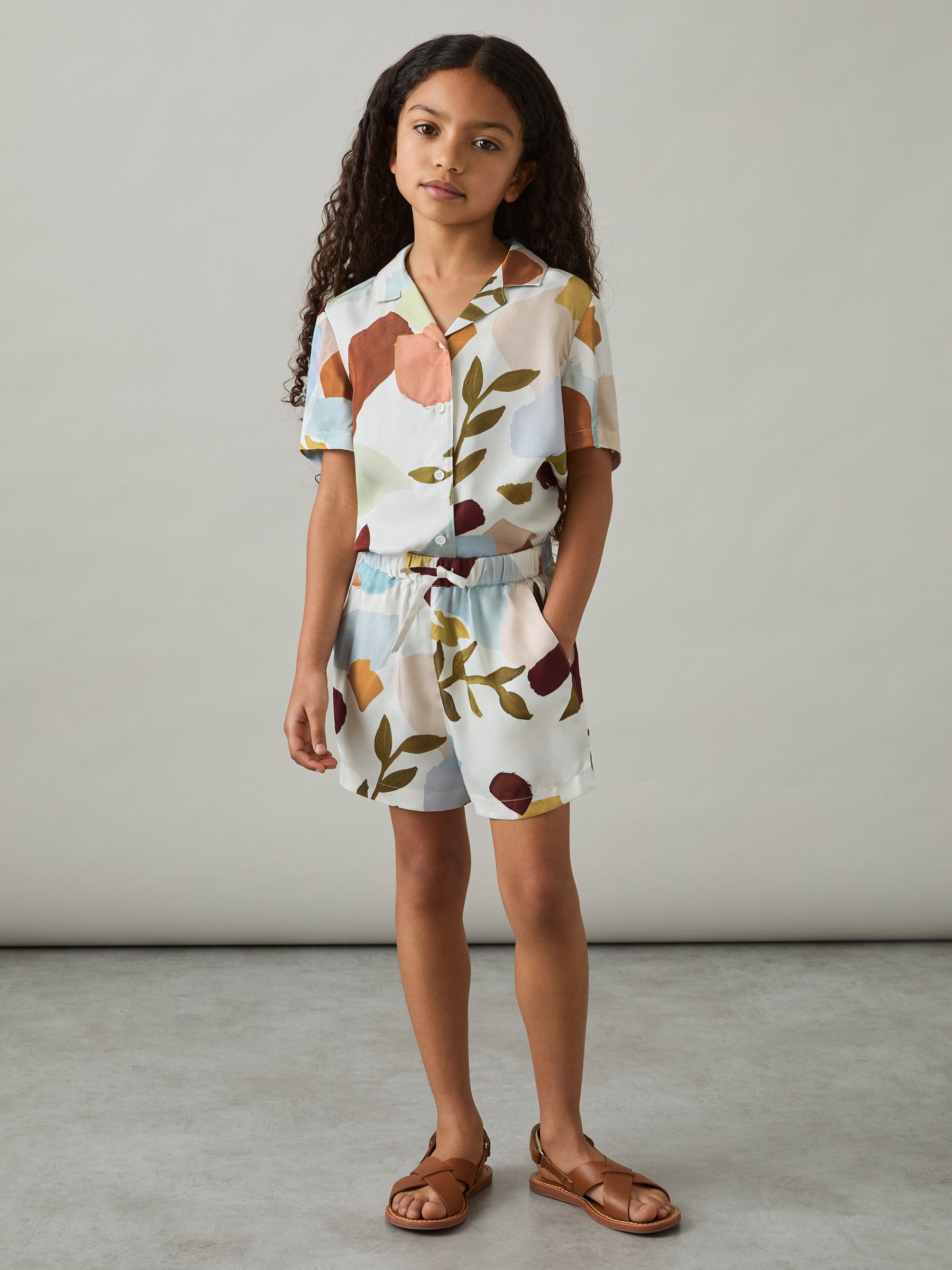 Printed Drawstring-Waist Shorts in Multi