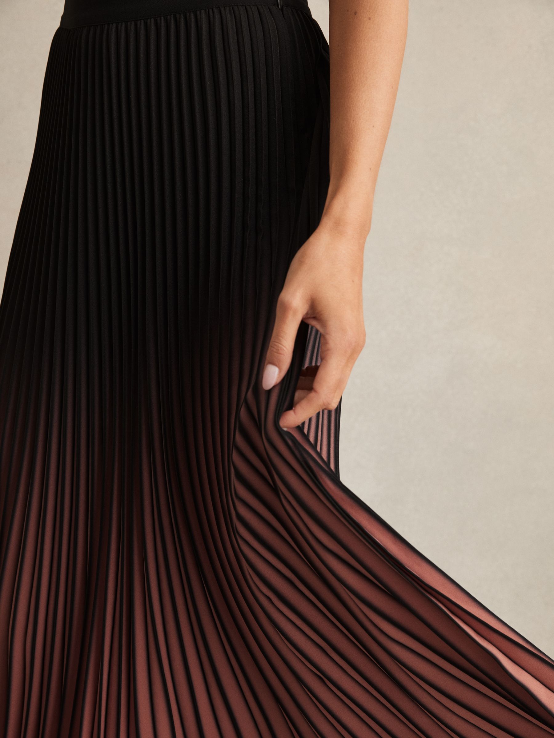 Ombré Pleated Midi Skirt in Black/Pink