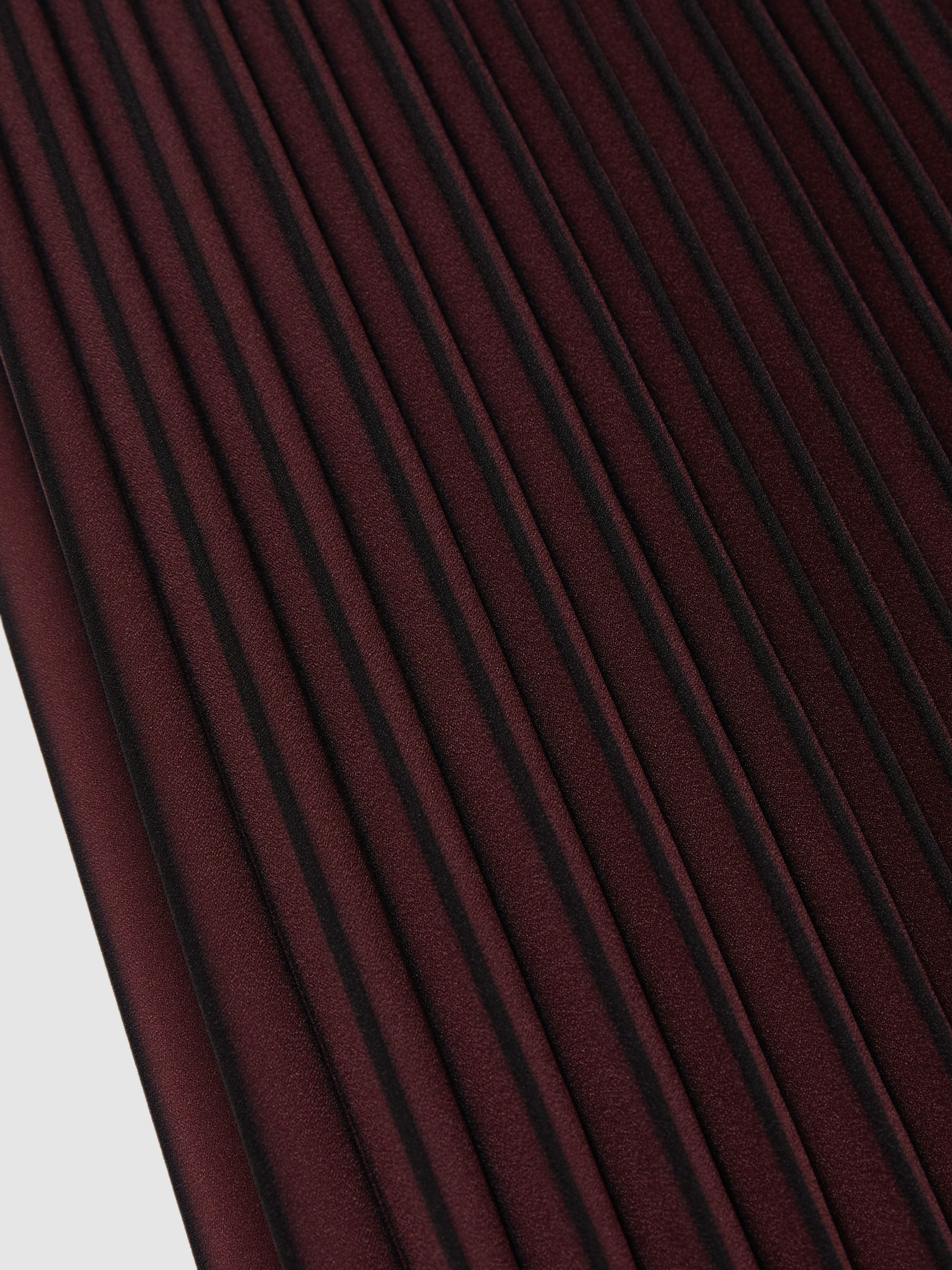 Ombré Pleated Midi Skirt in Burgundy/Black