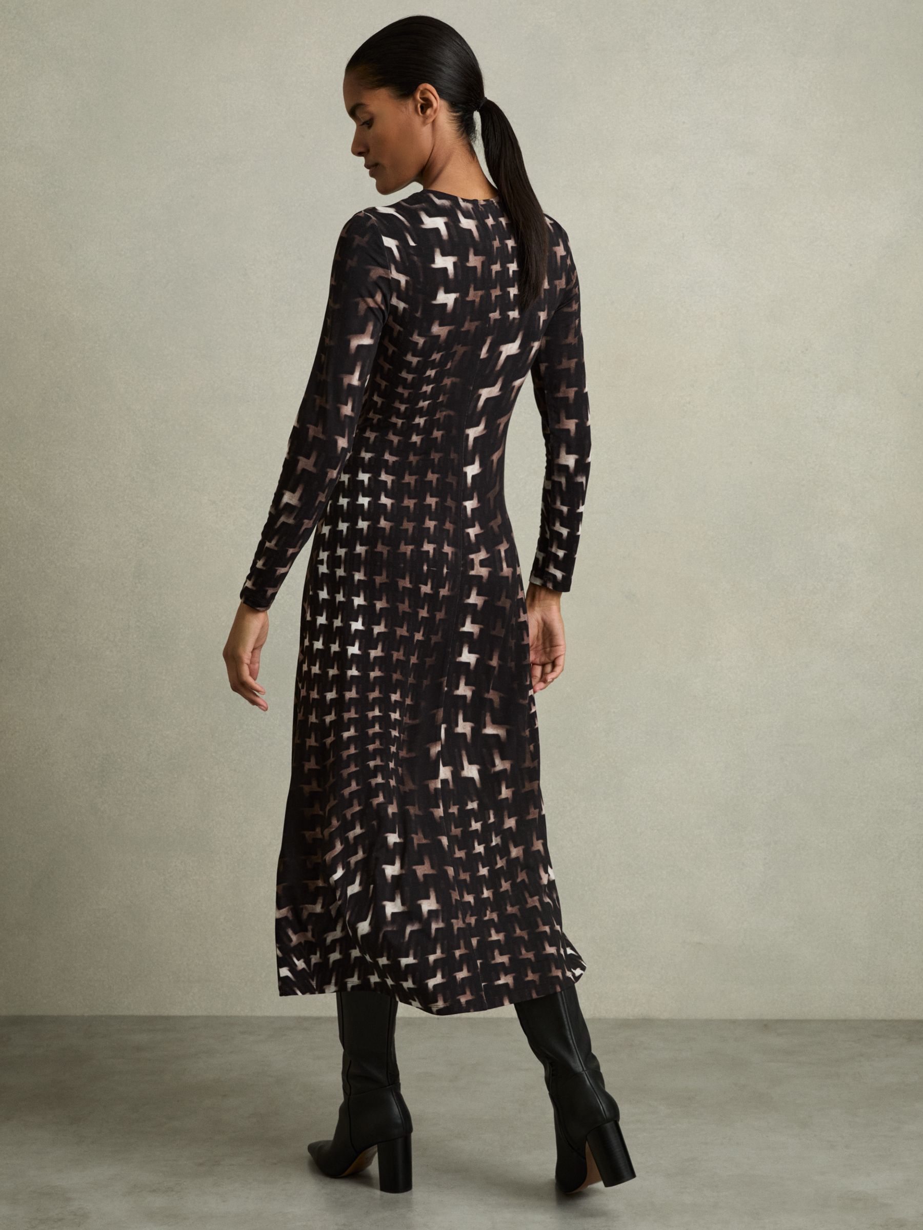 Houndstooth-Print Ruched Midi Dress in Black