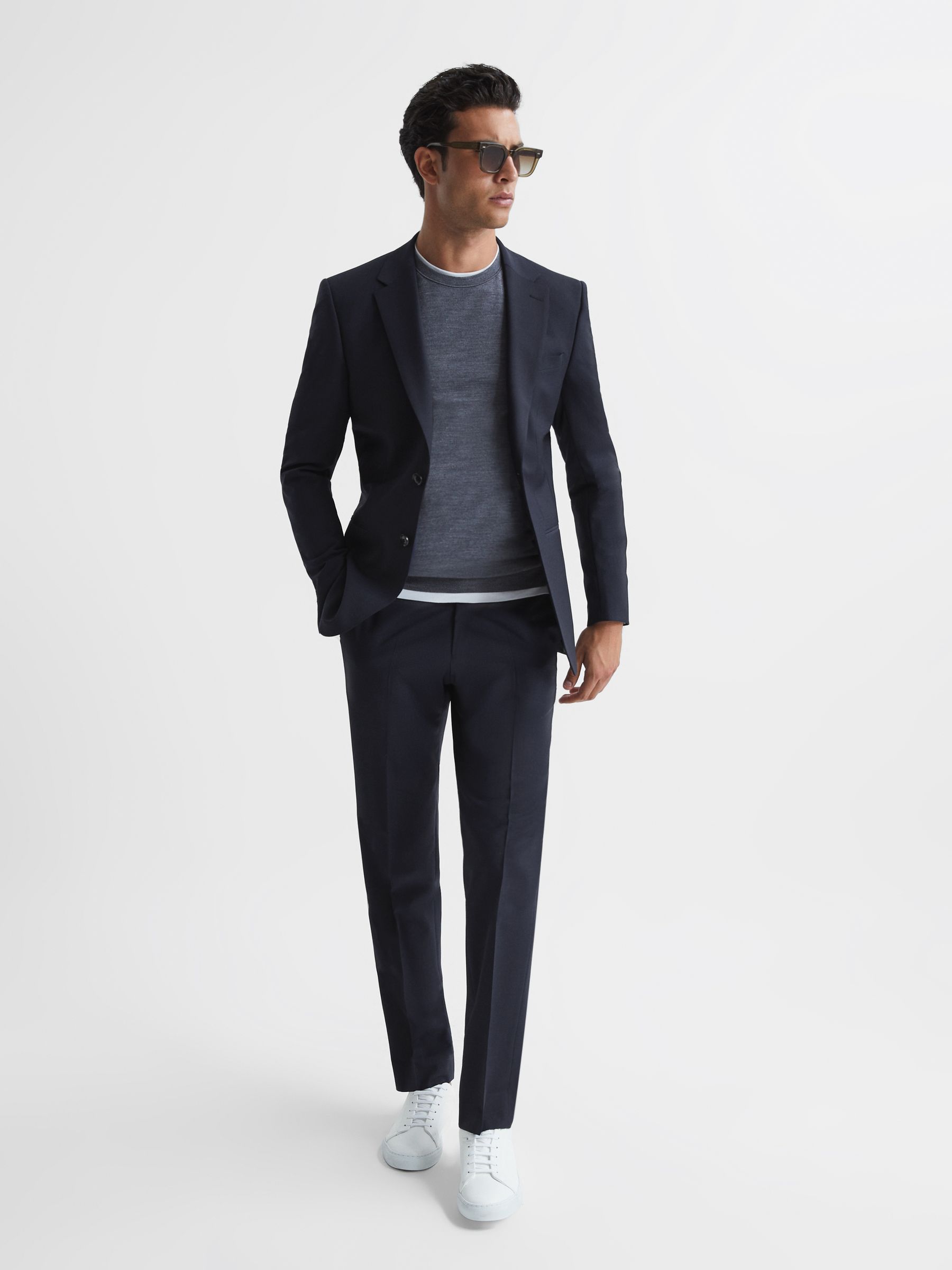 Modern Fit Travel Blazer in Navy