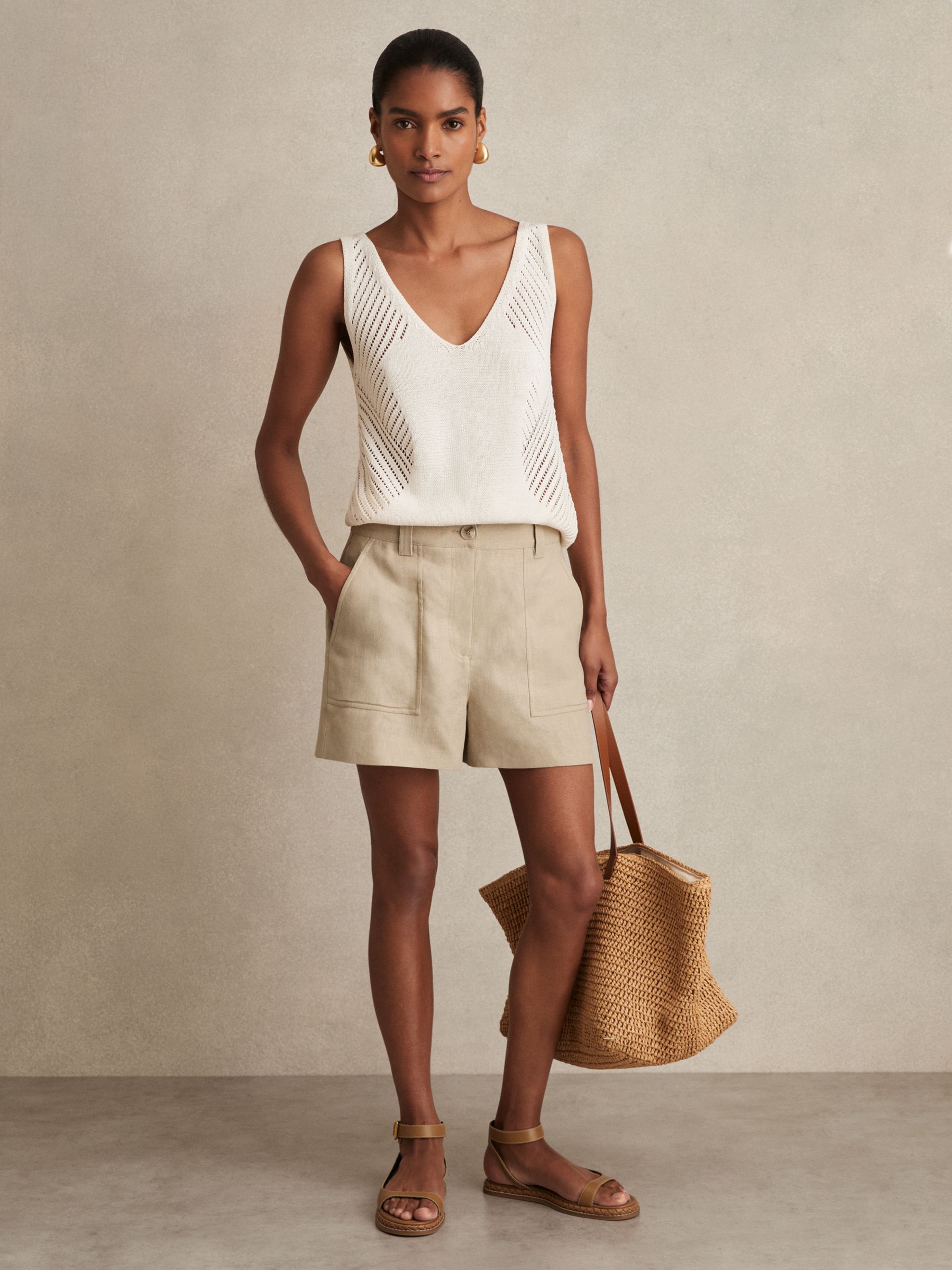 Linen Shorts in Neutral