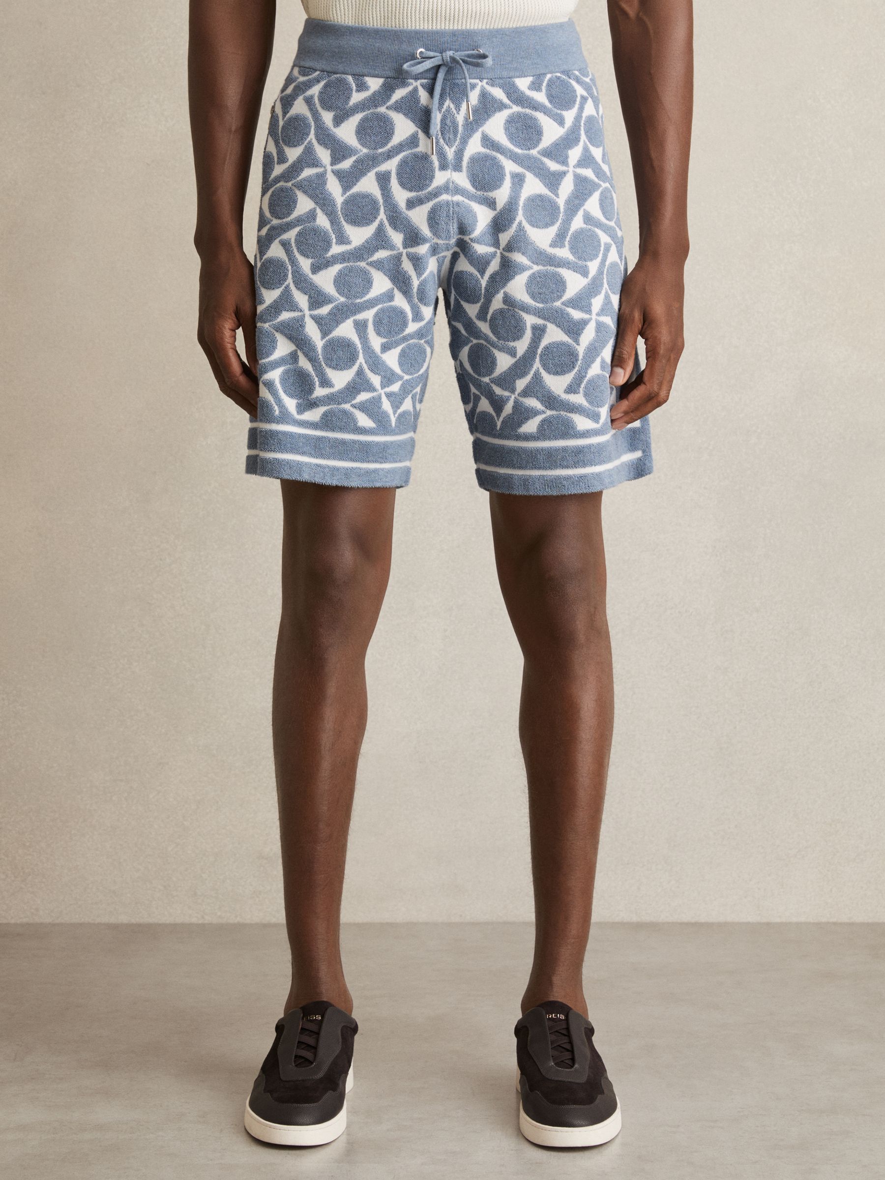 Abstract-Pattern Towelling Shorts in Soft Blue/White