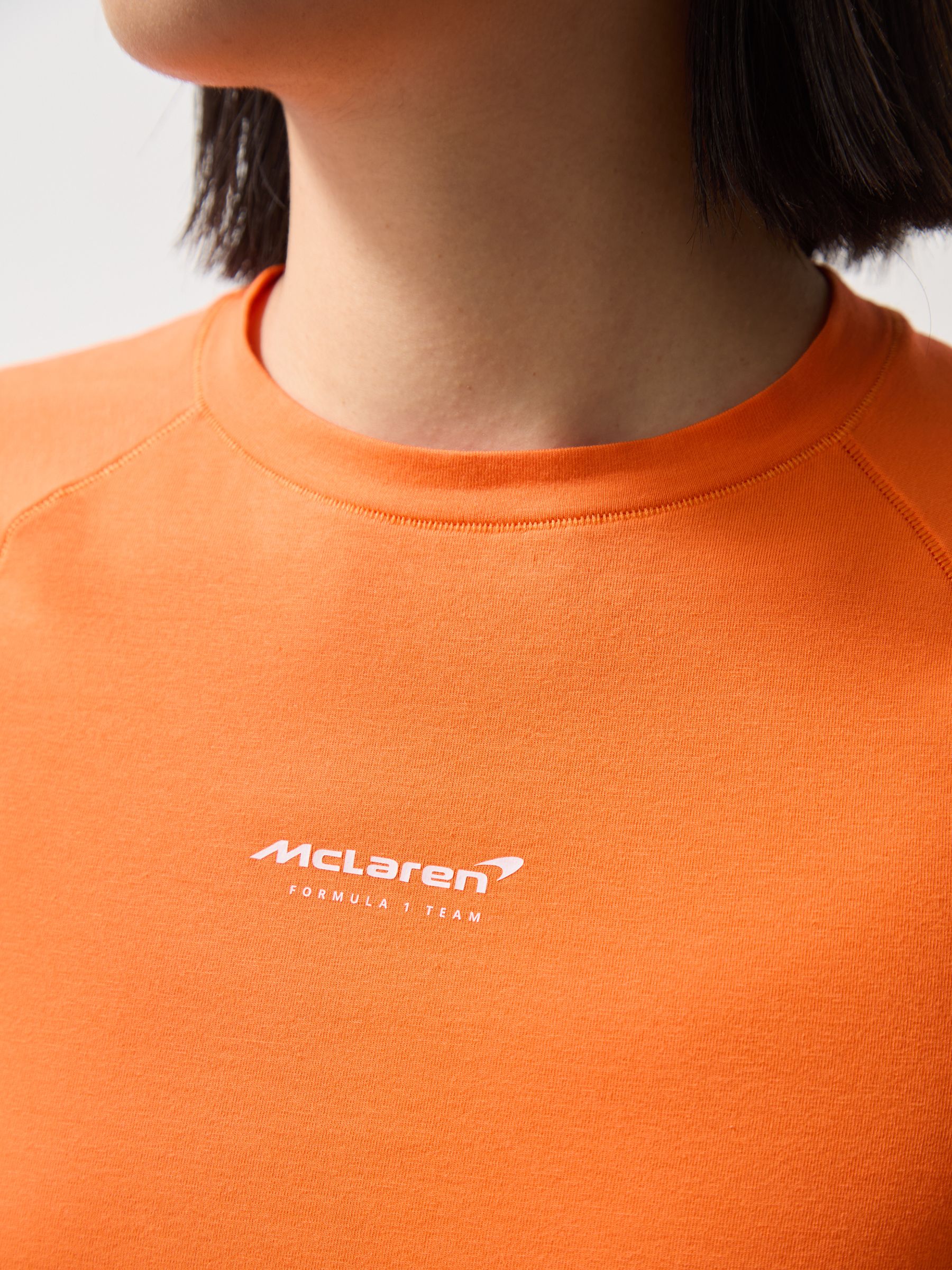 McLaren F1 Team Cropped Logo T-Shirt in Papaya Orange