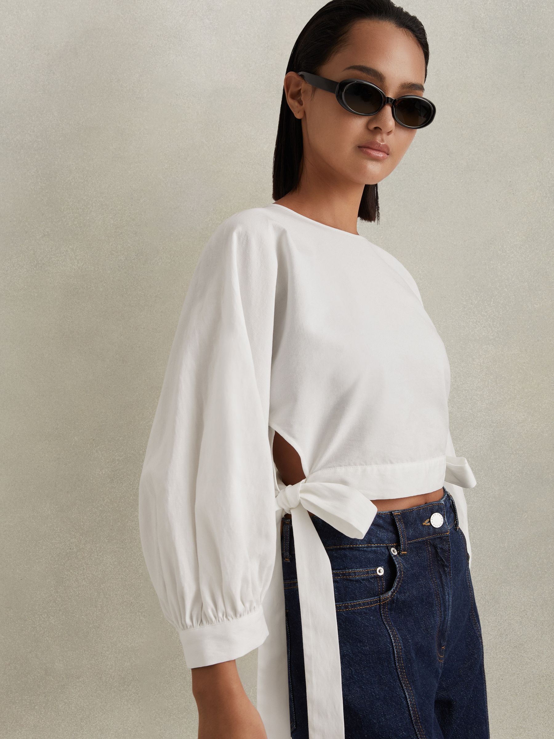 Cropped Blouson Sleeve Top With Linen in Ivory